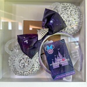 Minnie Mouse the main attraction 1/12 space mountain ears